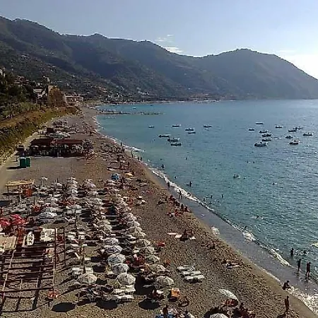 Residence Gioiosa Marea * جويوزا ماريا